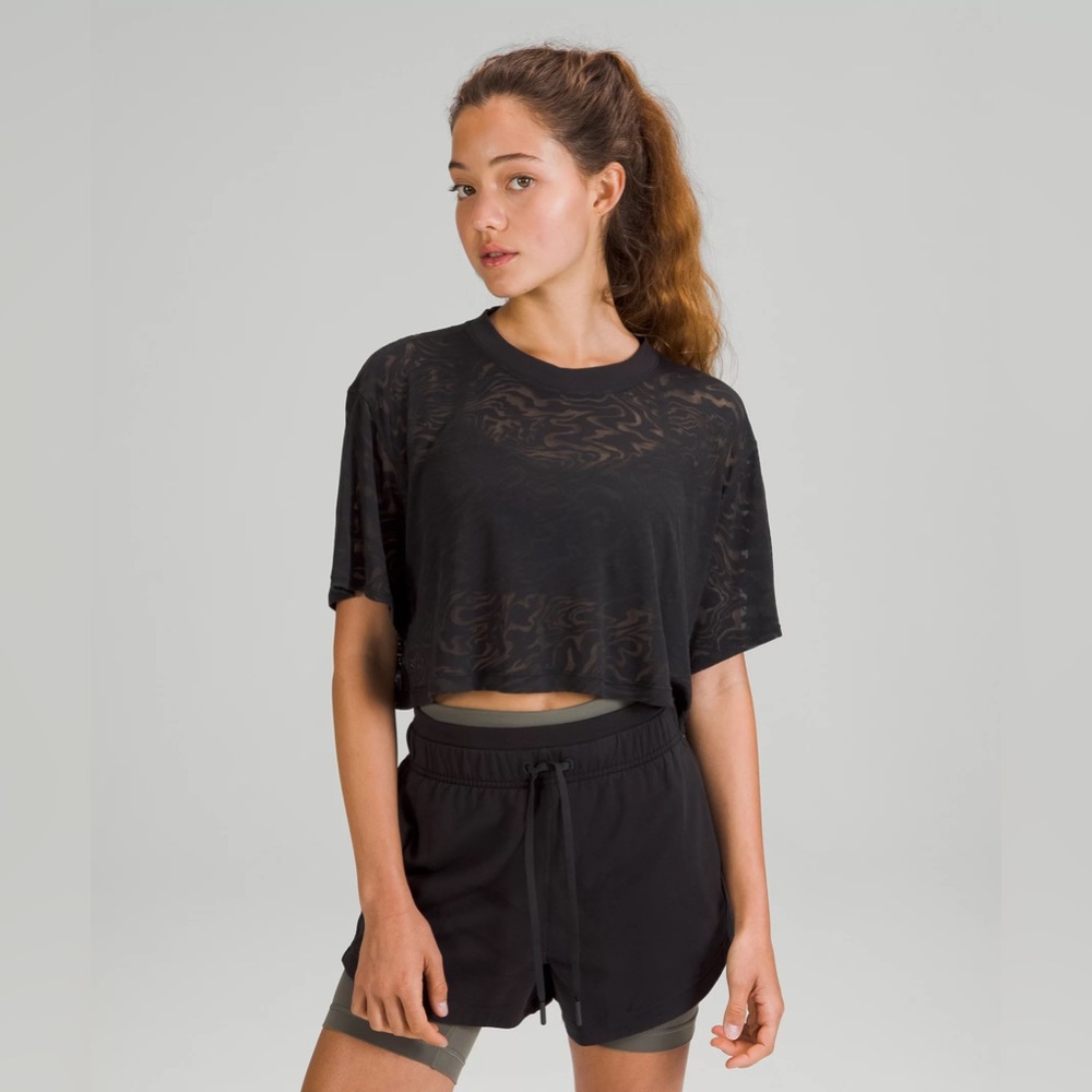Lululemon black crop mesh t shirt size 4